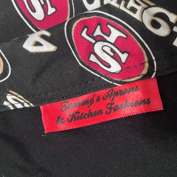 49ers apron 🏈 - Picture 5 of 12